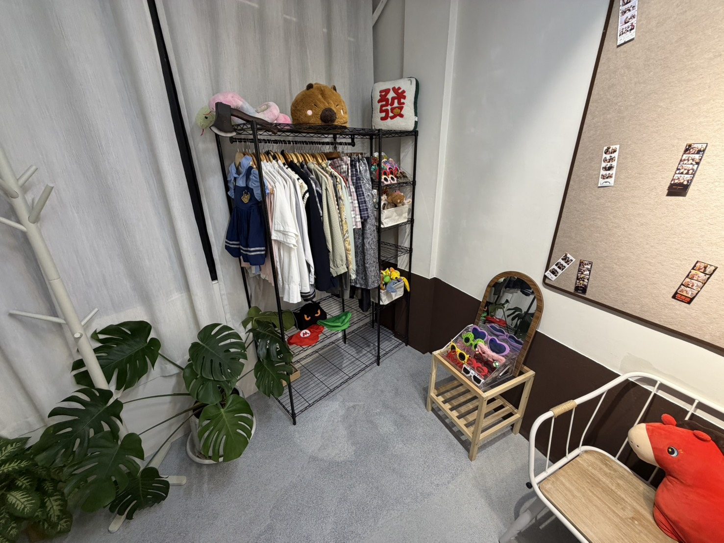 映日所二樓拍貼服裝